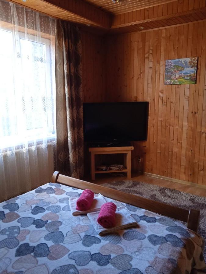Apartamento Карпатські Ночі Чан На Території Yaremche Exterior foto