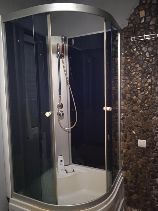 Apartamento Карпатські Ночі Чан На Території Yaremche Exterior foto