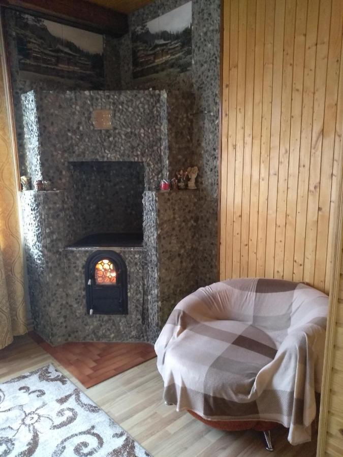 Apartamento Карпатські Ночі Чан На Території Yaremche Exterior foto